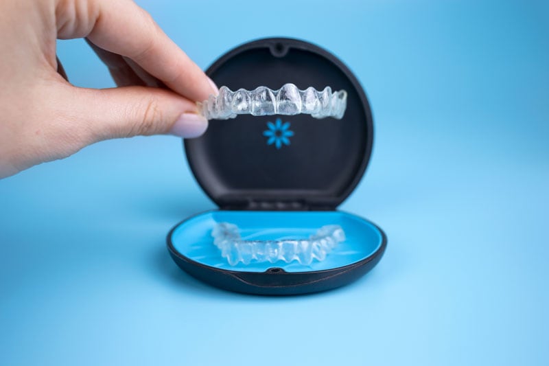 συσκευασία invisalign